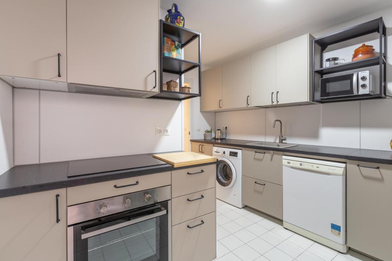Bright Apartment With Patio And Balconies In The Center Malaga Bagian luar foto