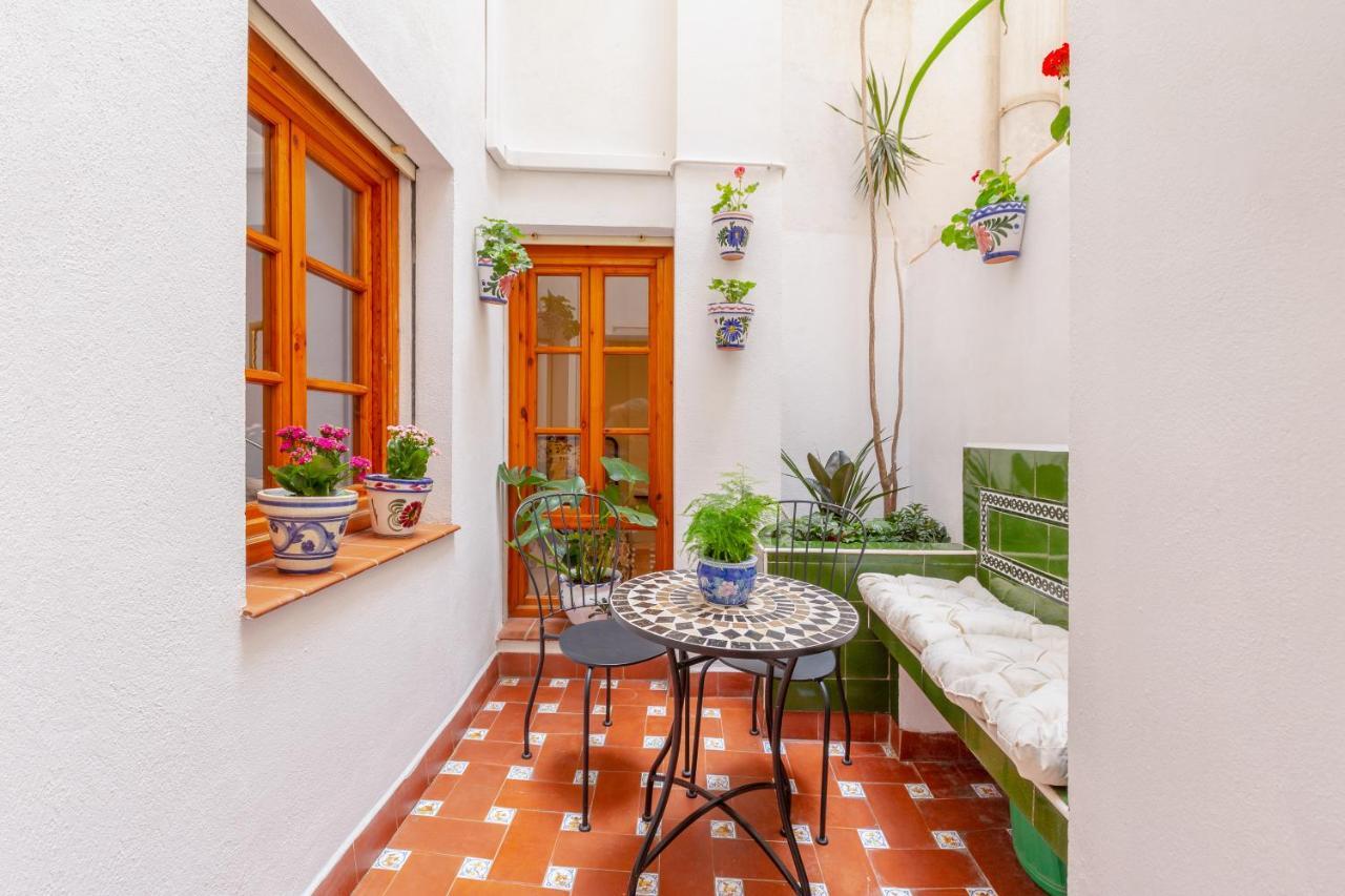 Bright Apartment With Patio And Balconies In The Center Malaga Bagian luar foto